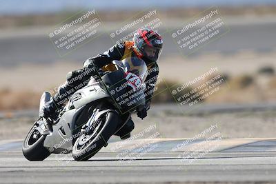 media/Nov-16-2025-Race Pace (Sun) [[8c5fa54630]]/Non Verified Riders (1st 20 Minutes)/1-Turn 14 (10am)/